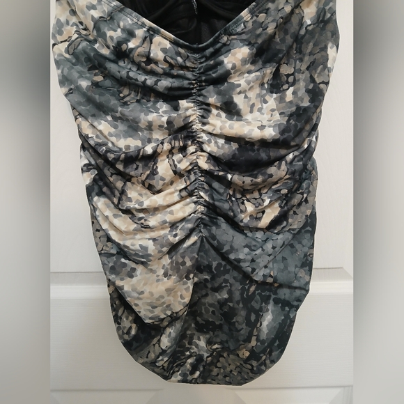 Aerin Rose Slimming 1 Piece Underwire Halter Swimsuit NWOT - Picture 10 of 16